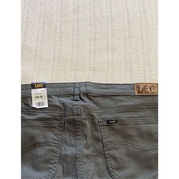 LEE Women’s 18 Medium Mid-Rise Straight Leg Jeans in Charcoal - Picture 11 of 12